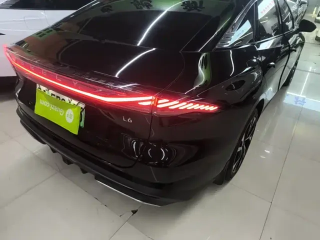 Geely Galaxy L6 — Фото автомобиля 7