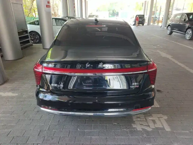 Hongqi H5 — Фото автомобиля 5