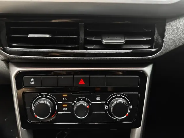 Volkswagen T-Cross — Фото автомобиля 13
