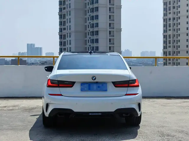BMW 3 Series — Фото автомобиля 11