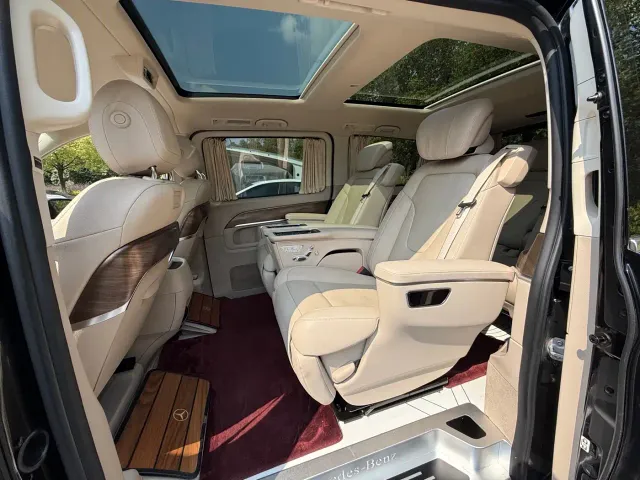 Mercedes-Benz V-Class — Фото автомобиля 9