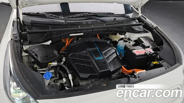 Kia Niro — Фото автомобиля 9