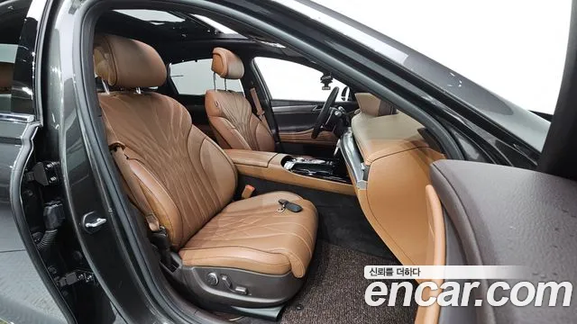 Genesis G80 RG3 — Фото автомобиля 16