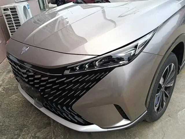 Roewe RX5 — Фото автомобиля 23