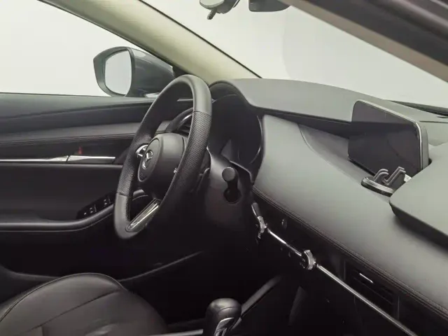 Mazda Axela — Фото автомобиля 22