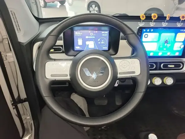 Wuling Hongguang Mini EV — Фото автомобиля 6