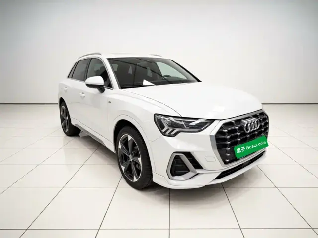 Audi Q3 — Фото автомобиля 3