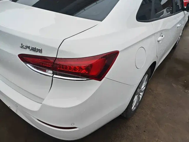 Buick Excelle — Фото автомобиля 7