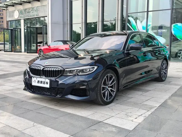 Фотография автомобиля — BMW 3 Series