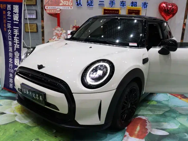 MINI Hatch — Фото автомобиля 24