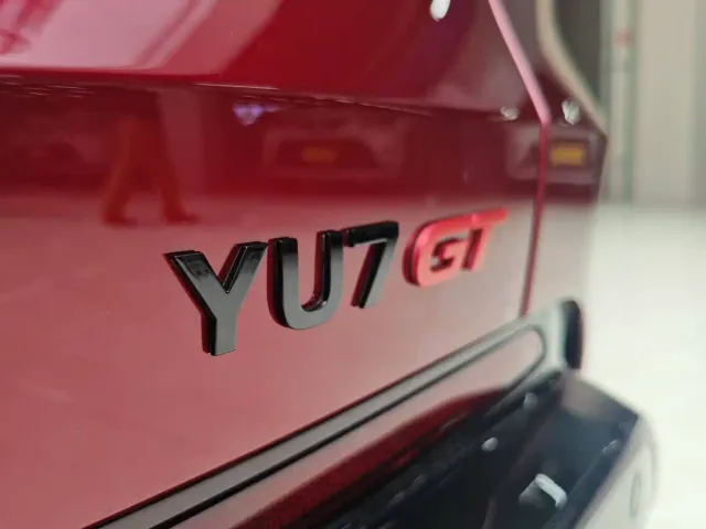 Xiaomi YU7 — Фото автомобиля 28