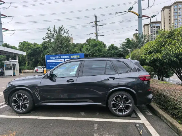 BMW X5 — Фото автомобиля 8