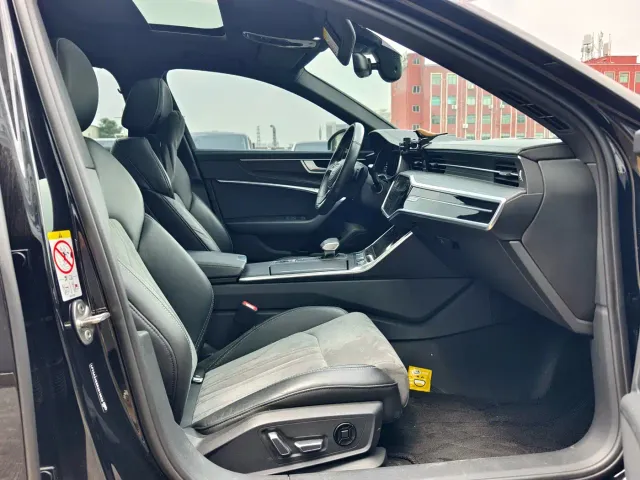 Audi A6L — Фото автомобиля 9