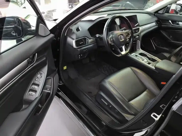 Honda Accord — Фото автомобиля 15