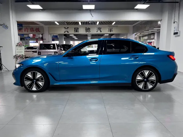 BMW i3 — Фото автомобиля 2