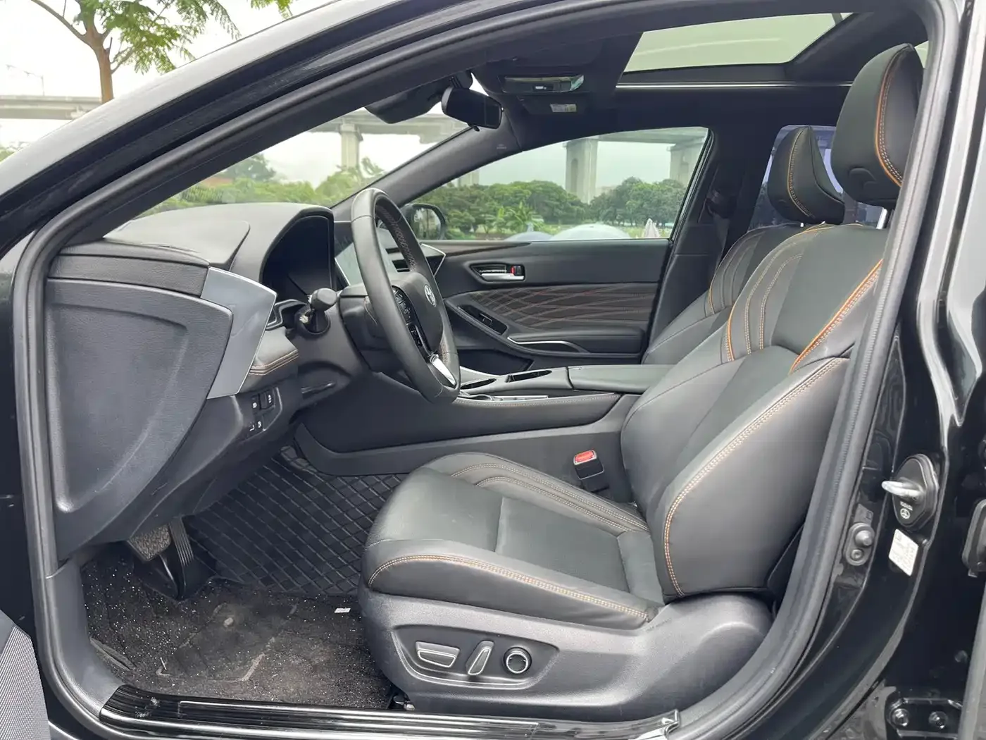Toyota Avalon 2024 Hybrid 2.0L Luxury Edition — Фото автомобиля 20