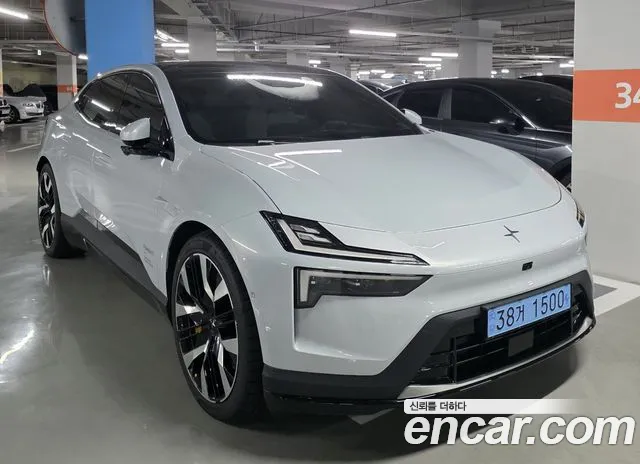 Фотография автомобиля — Polestar 4