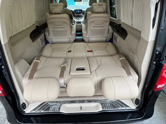 Mercedes-Benz V-Class — Фото автомобиля 15