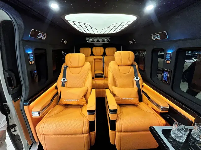 Toyota HIACE — Фото автомобиля 27