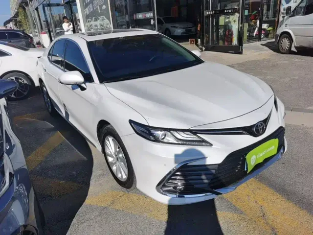 Toyota Camry — Фото автомобиля 3