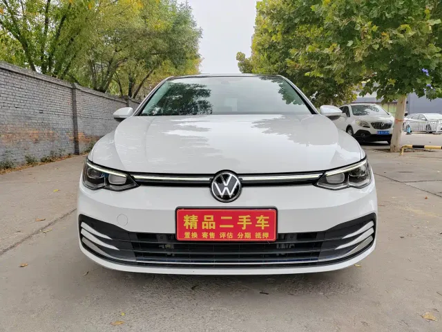 Volkswagen Golf — Фото автомобиля 2