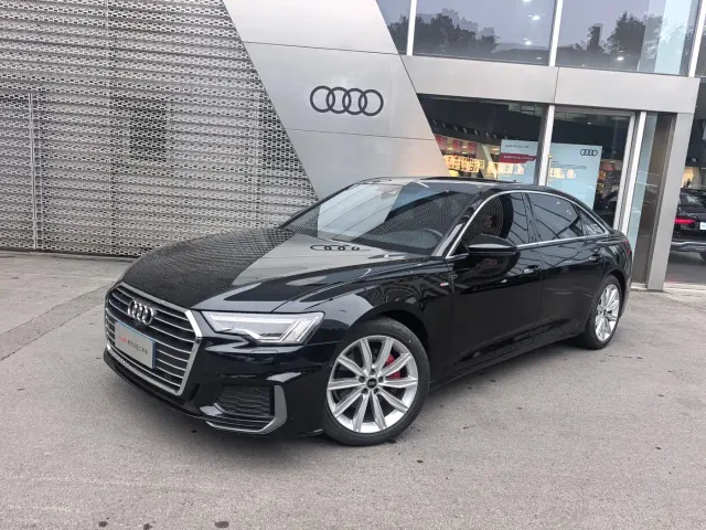 Фотография автомобиля — Audi A6L
