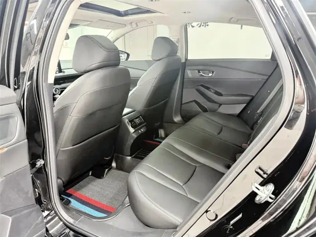 Honda Accord — Фото автомобиля 10