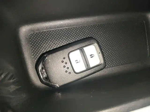 Honda Fit — Фото автомобиля 8