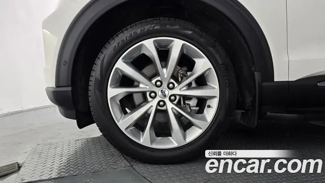 Ford Explorer Explorer 6 поколение 3.0 Platinum 4WD — Фото автомобиля 5