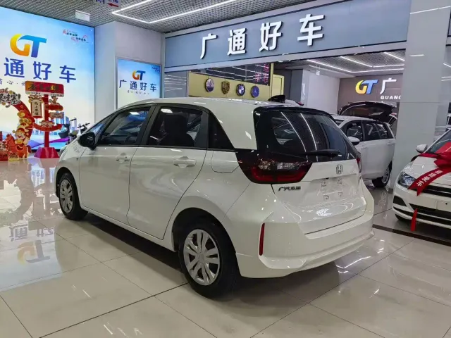 Honda Fit — Фото автомобиля 8