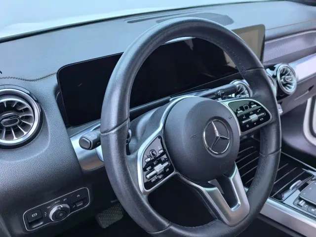 Mercedes-Benz GLB-Class — Фото автомобиля 10