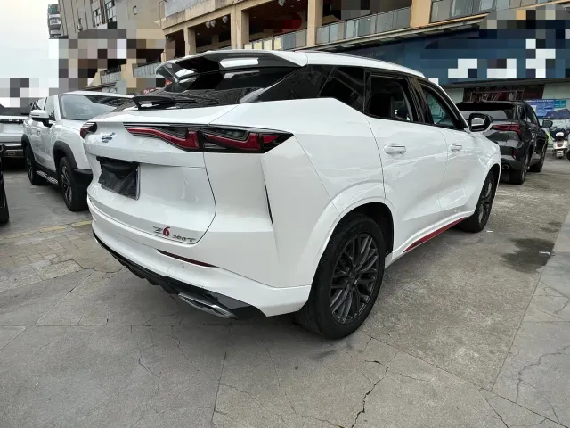 Changan Z6 — Фото автомобиля 11