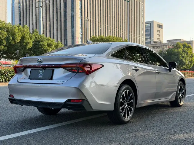 Toyota Avalon — Фото автомобиля 4