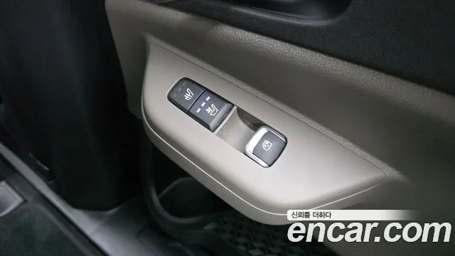 Kia Carnival Generation 4 — Фото автомобиля 18