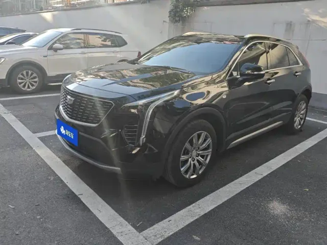 Фотография автомобиля — Cadillac XT4