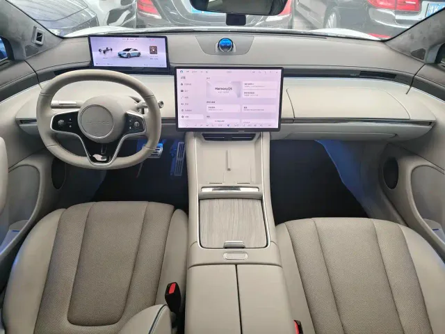 Luxeed S7 — Фото автомобиля 15
