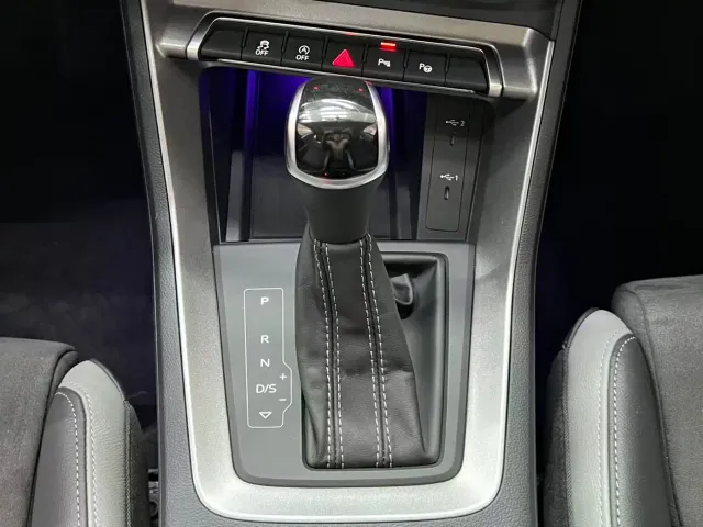 Audi Q3 — Фото автомобиля 10