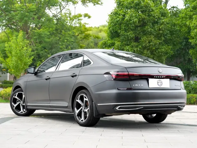 Volkswagen Passat — Фото автомобиля 18