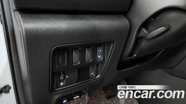 Renault-KoreaSamsung QM6 Новый QM6 2.0 GDe RE Signature 2WD — Фото автомобиля 18