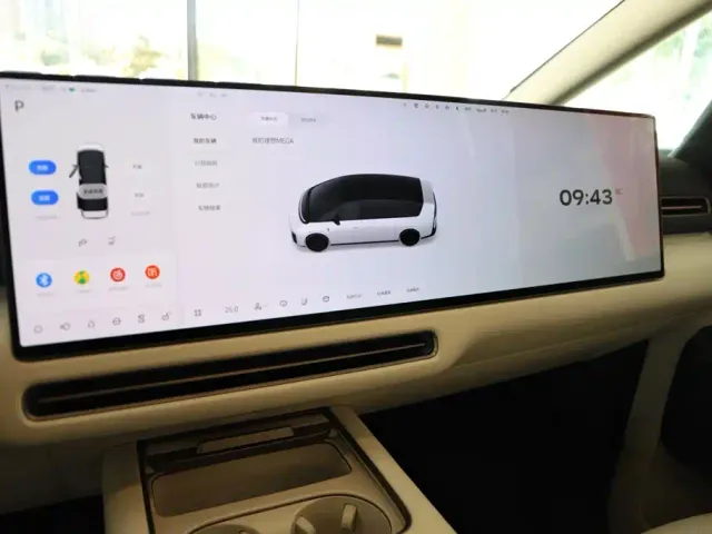 Li Auto MEGA — Фото автомобиля 16