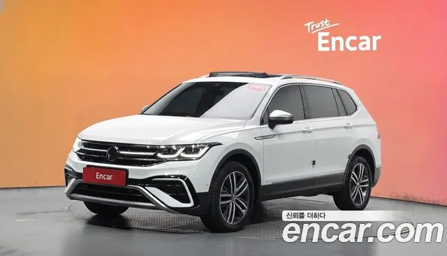 Фотография автомобиля — Volkswagen Tiguan