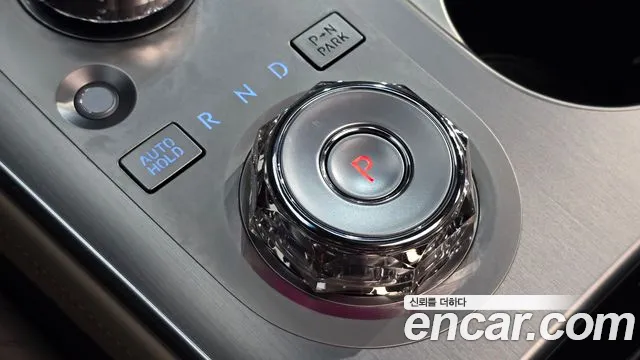 Genesis GV70 — Фото автомобиля 12