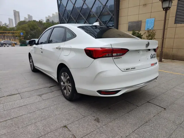 Buick Verano — Фото автомобиля 6