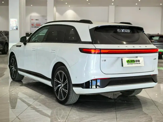 Xpeng G9 — Фото автомобиля 5