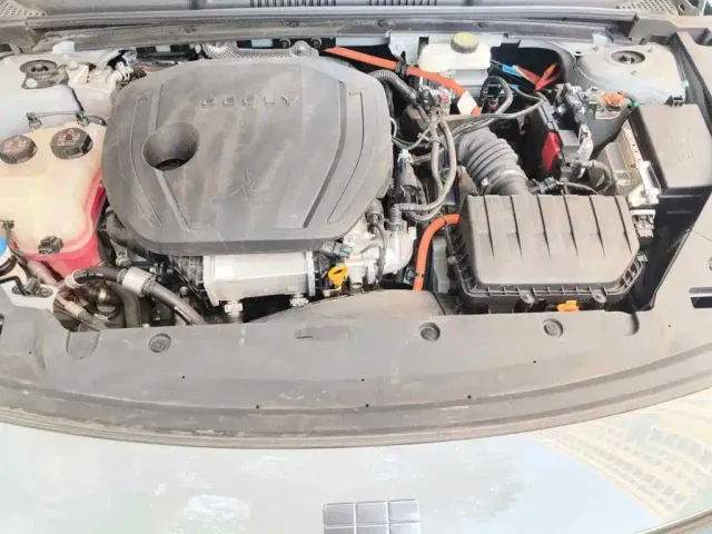 Geely Galaxy L6 — Фото автомобиля 9