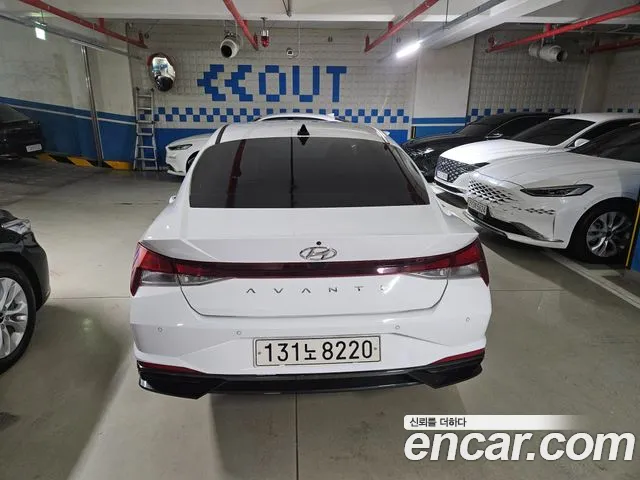 Hyundai AVANTE Avante (CN7) — Фото автомобиля 4