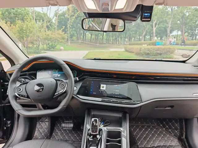 Dongfeng Yixuan MAX — Фото автомобиля 16