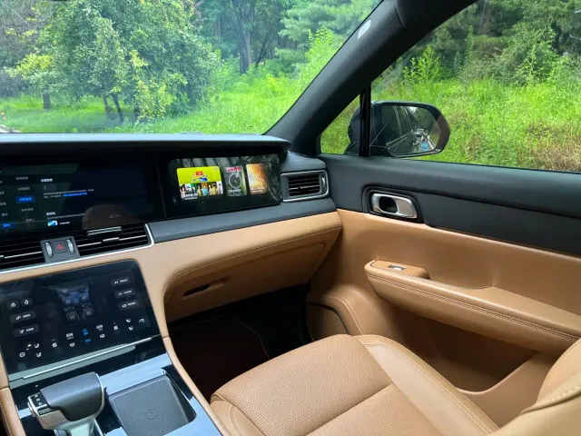 Li Auto ONE — Фото автомобиля 14