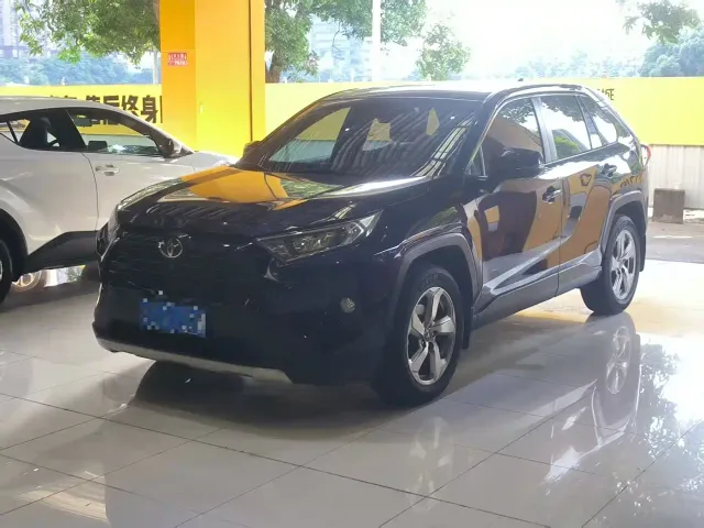 Фотография автомобиля — Toyota RAV4