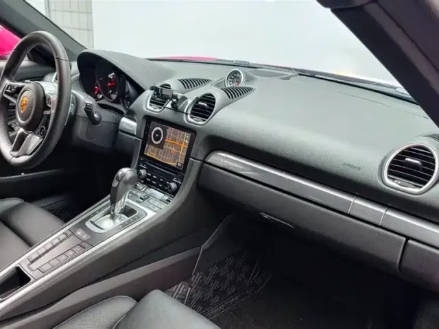 Porsche 718 — Фото автомобиля 10